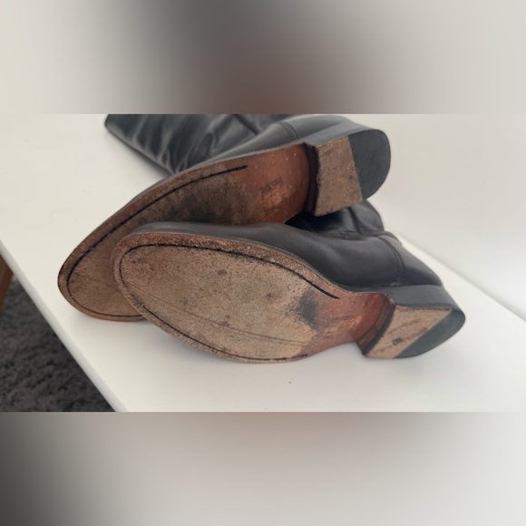 Frye Women's Melissa Button 2 Riding Boot size 7 - Picture 7 of 7